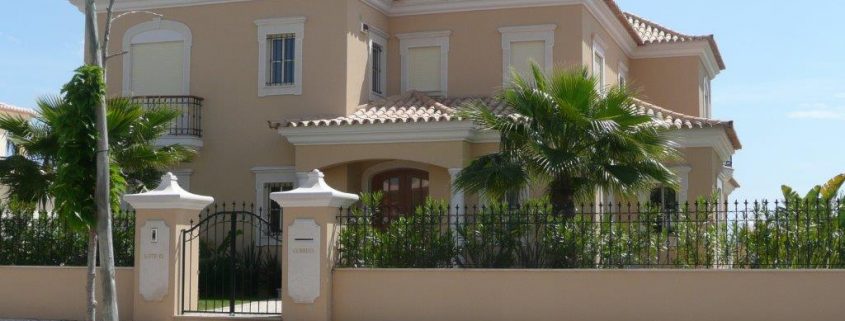 Long-term rentals algarve senior living