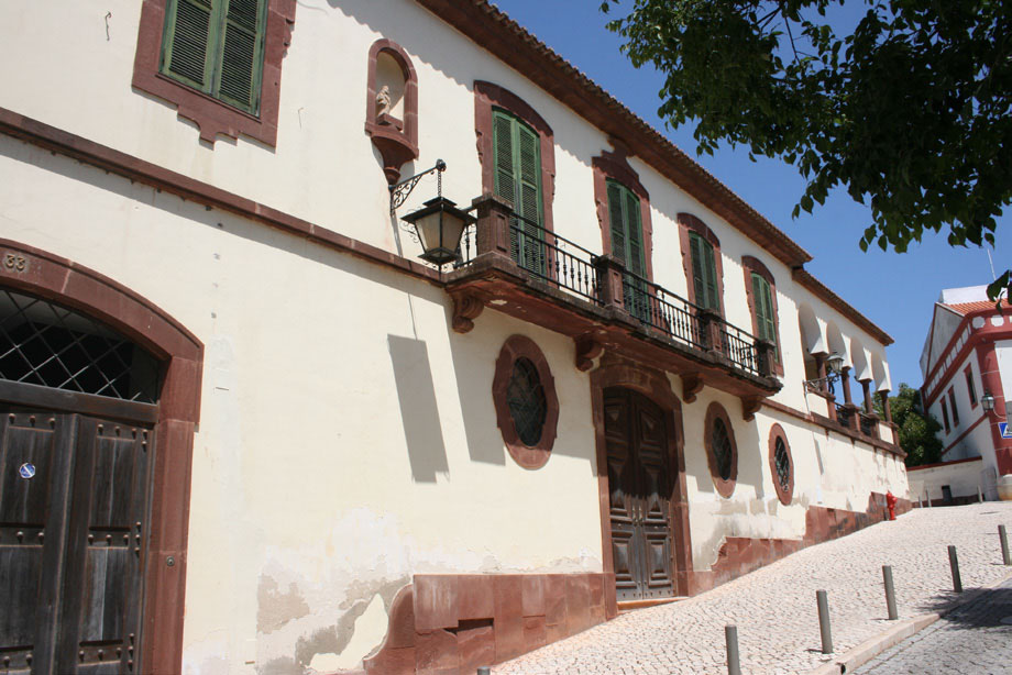 Cobbled streets lined with traditional houses in Silves